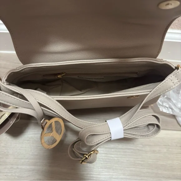 Yani J'adore Beige and Gold Crossbody Bag with Adjustable Strap - Picture 3 of 6